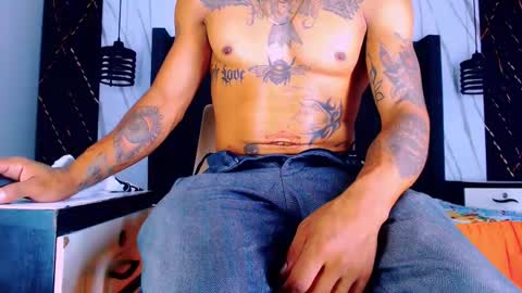 SEXY COUPLE  online show from 03-12-26, 12:33