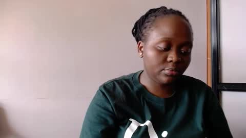 Linah online show from 11-08-25, 09:09