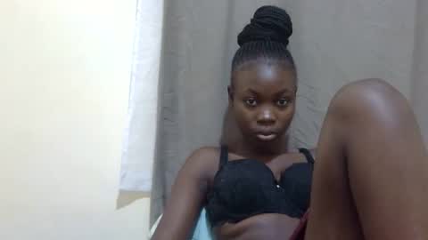 hot_melanie1 online show from 05-12-26, 07:16