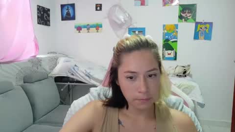 Mia online show from 04-27-26, 07:56