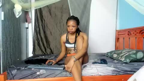 Snapshot of hot_moxie chatting on 10-02-25, 08:27 hot_moxie online show from 10-02-25, 08:27