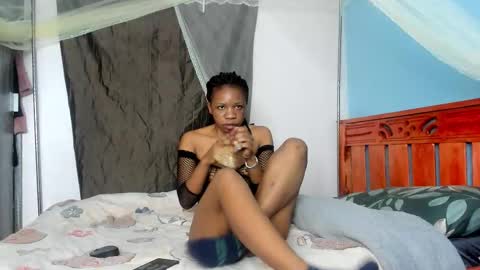 Snapshot of hot_moxie chatting on 10-03-25, 10:29 hot_moxie online show from 10-03-25, 10:29