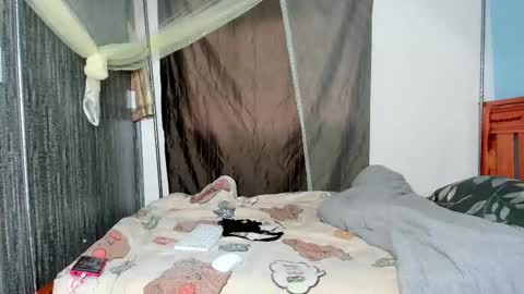 Snapshot of hot_moxie chatting on 11-17-25, 03:56 hot_moxie online show from 11-17-25, 03:56