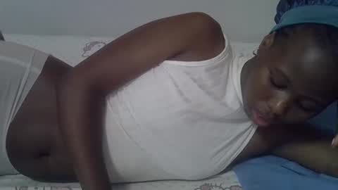 Snapshot of hot_petra2 chatting on 05-14-26, 02:40 Daddys doll online show from 05-14-26, 02:40
