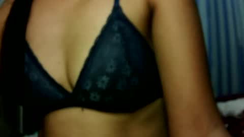 hot_quin11 online show from 02-04-25, 12:40