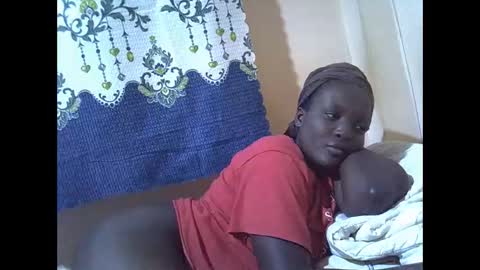 Snapshot of hot_raylah chatting on 12-13-25, 08:58 RAYLAH online show from 12-13-25, 08:58