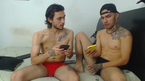 Snapshot of hot_sharks__ chatting on 12-12-24, 08:25 Hot Sharks online show from 12-12-24, 08:25