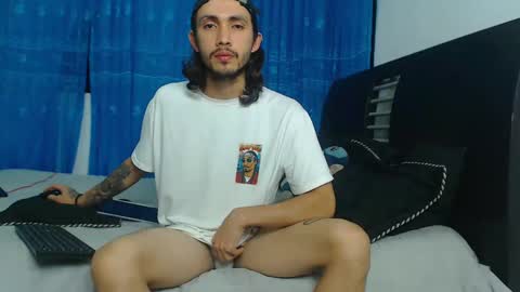 Snapshot of hot_sharks__ chatting on 09-14-25, 05:28 Hot Sharks online show from 09-14-25, 05:28