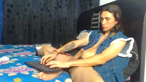 Snapshot of hot_sharks__ chatting on 11-02-25, 10:34 Hot Sharks online show from 11-02-25, 10:34