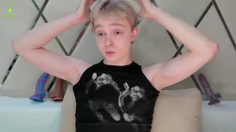 Snapshot of hot_twinkboy chatting on 02-09-25, 03:56 hot_twinkboy online show from 02-09-25, 03:56