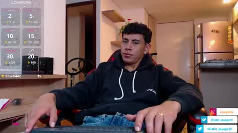 hot_twinks83 online show from 09-10-25, 01:49