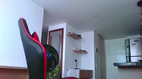 hot_twinks83 online show from 09-25-25, 05:16