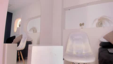 Snapshot of hot_valery_ chatting on 09-15-25, 08:42 Valery online show from 09-15-25, 08:42