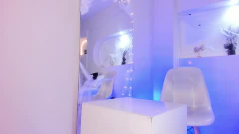 Snapshot of hot_valery_ chatting on 10-15-25, 08:53 Valery online show from 10-15-25, 08:53