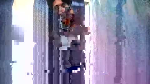 Snapshot of hot_vincent chatting on 02-24-25, 01:13 kinky couple online show from 02-24-25, 01:13