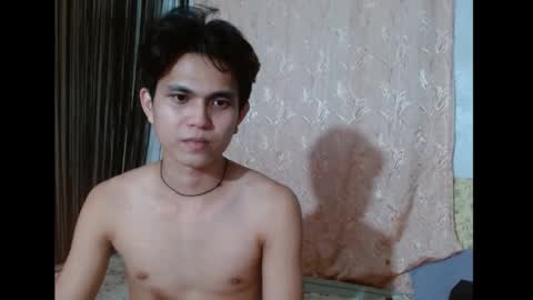 Snapshot of hot_vincent chatting on 02-24-25, 10:37 kinky couple online show from 02-24-25, 10:37