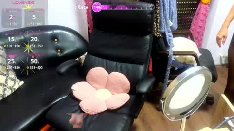 Snapshot of hotanalorena69 chatting on 09-15-25, 05:29 Lisa online show from 09-15-25, 05:29