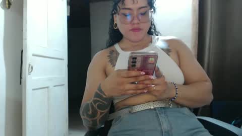 Snapshot of hotandpower10 chatting on 12-10-24, 11:30 Hot and PowerHOPE U MISS ME online show from 12-10-24, 11:30