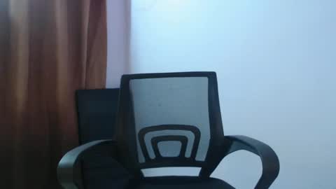 Snapshot of hotandpower10 chatting on 01-23-25, 12:25 Hot and PowerHOPE U MISS ME online show from 01-23-25, 12:25