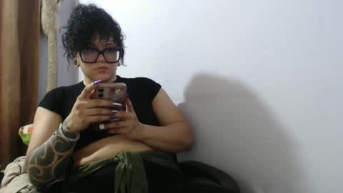 Snapshot of hotandpower10 chatting on 02-14-25, 03:11 Hot and PowerHOPE U MISS ME online show from 02-14-25, 03:11