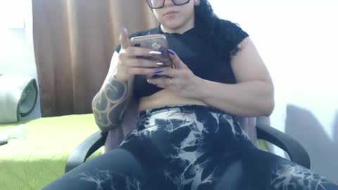 Snapshot of hotandpower10 chatting on 02-21-25, 02:06 Hot and PowerHOPE U MISS ME online show from 02-21-25, 02:06