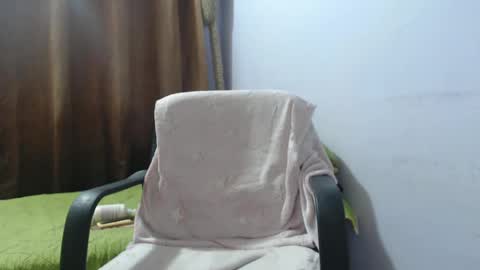 Snapshot of hotandpower10 chatting on 03-10-25, 10:55 Hot and PowerHOPE U MISS ME online show from 03-10-25, 10:55