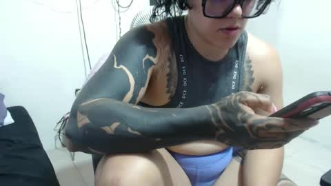 Snapshot of hotandpower10 chatting on 09-09-25, 02:33 Hot and PowerHOPE U MISS ME online show from 09-09-25, 02:33