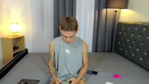 Snapshot of hotasiankenn chatting on 09-19-25, 05:53 Kenny online show from 09-19-25, 05:53