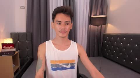 Snapshot of hotasiankenn chatting on 12-14-25, 12:43 Kenny online show from 12-14-25, 12:43