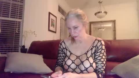 hotblondemilf1962 online show from 02-13-25, 01:19