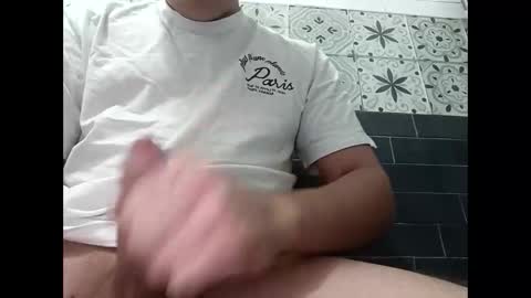 Snapshot of hotboy202532 chatting on 11-02-25, 12:02 hotboy202532 online show from 11-02-25, 12:02