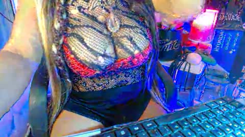 Snapshot of hotbritneyxx chatting on 02-05-25, 09:40 hotbritneyxx online show from 02-05-25, 09:40