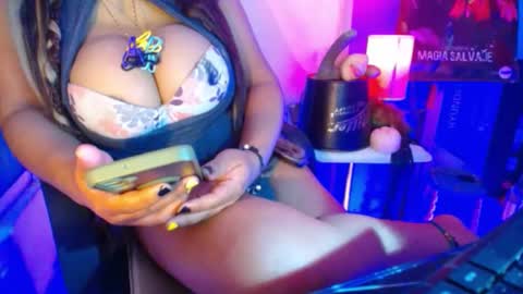 Snapshot of hotbritneyxx chatting on 02-21-25, 08:07 hotbritneyxx online show from 02-21-25, 08:07