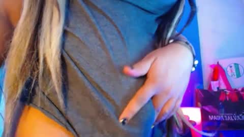 Snapshot of hotbritneyxx chatting on 03-01-25, 04:54 hotbritneyxx online show from 03-01-25, 04:54