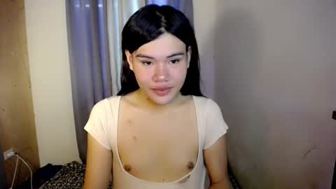Snapshot of hotbunnyrainx chatting on 03-15-26, 03:01 rain online show from 03-15-26, 03:01