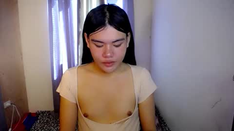 Snapshot of hotbunnyrainx chatting on 03-20-26, 01:54 rain online show from 03-20-26, 01:54