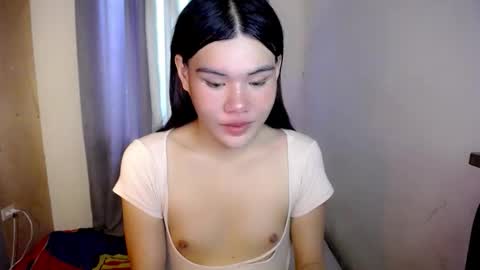 Snapshot of hotbunnyrainx chatting on 04-01-26, 03:29 rain online show from 04-01-26, 03:29