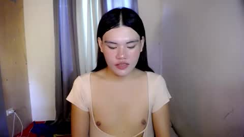 Snapshot of hotbunnyrainx chatting on 04-07-26, 06:25 rain online show from 04-07-26, 06:25