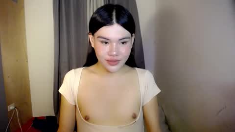 Snapshot of hotbunnyrainx chatting on 04-08-26, 12:38 rain online show from 04-08-26, 12:38