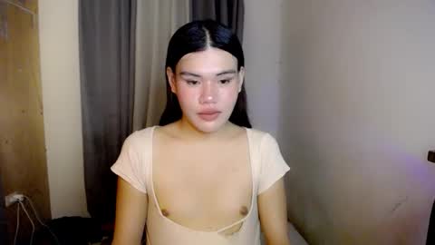 Snapshot of hotbunnyrainx chatting on 04-20-26, 04:10 rain online show from 04-20-26, 04:10