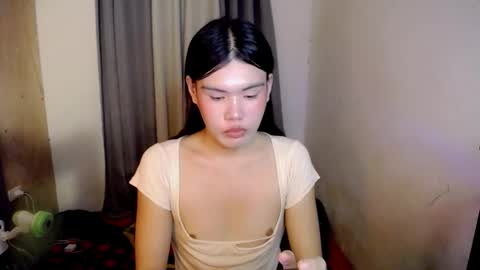 Snapshot of hotbunnyrainx chatting on 04-25-26, 11:46 rain online show from 04-25-26, 11:46