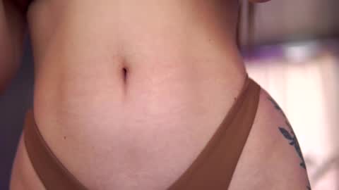 Snapshot of hotbustybabex chatting on 09-25-25, 06:39 Anais online show from 09-25-25, 06:39