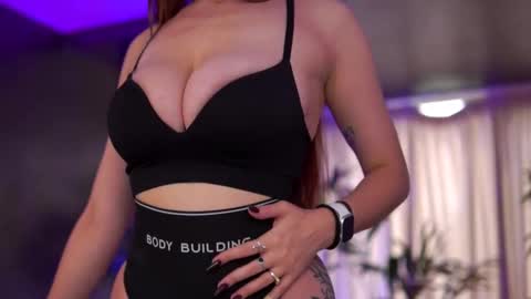 Snapshot of hotbustybabex chatting on 10-03-25, 09:17 Anais online show from 10-03-25, 09:17