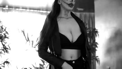 Snapshot of hotbustybabex chatting on 10-31-25, 09:54 Anais online show from 10-31-25, 09:54