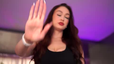 Snapshot of hotbustybabex chatting on 11-16-25, 09:15 Anais online show from 11-16-25, 09:15