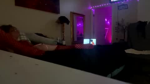 Snapshot of hotcouple1319 chatting on 10-08-25, 07:50 hotcouple1319 online show from 10-08-25, 07:50