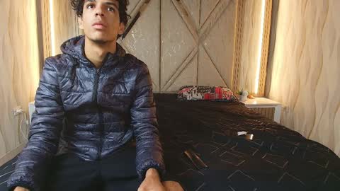 hotcouple_222 online show from 04-04-26, 07:17