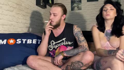 YounHotCouple online show from 01-18-25, 10:28