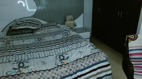 hotcouplexx11 online show from 03-05-26, 01:56