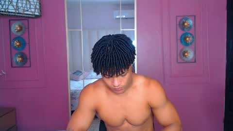 Snapshot of hotcrew_ chatting on 06-04-26, 07:42 Hussain aaron and Ekko online show from 06-04-26, 07:42